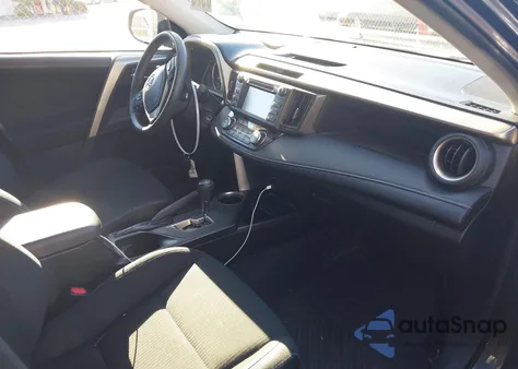 2015 Toyota Rav4 Xle z USA, uszkodzony, nr VIN 2T3RFREV0FW321877